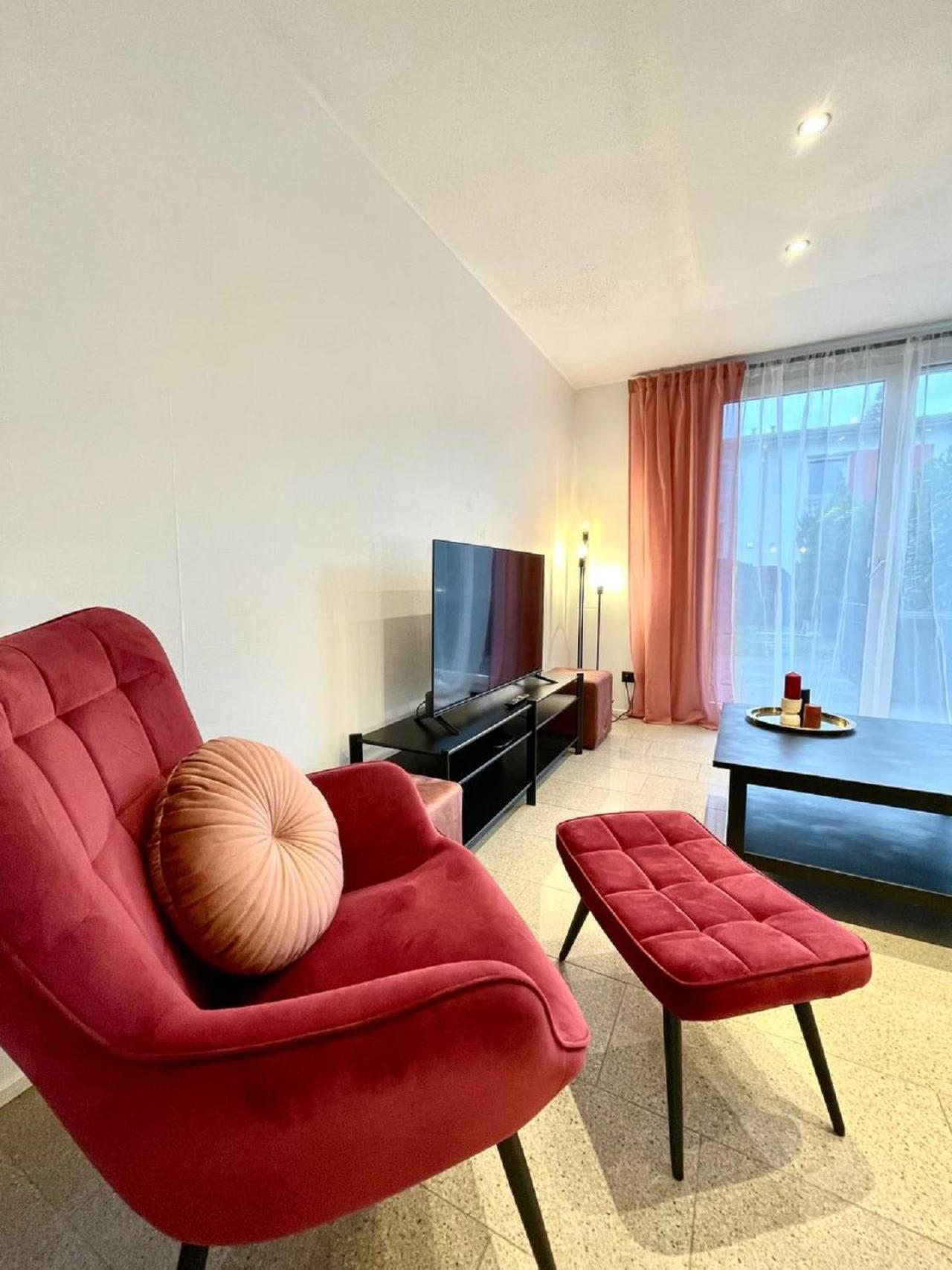 Geraeumiges Ferienhaus In Koblenz Кобленц Екстер'єр фото
